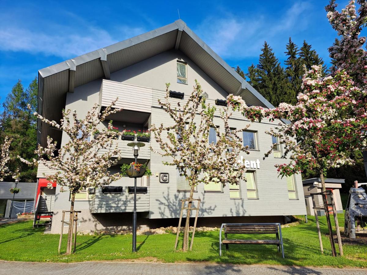Resident Harrachov Family Apartment Exterior foto
